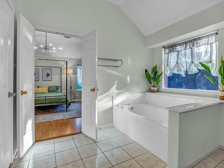 8222 Viny Ridge Dr — Photo 22