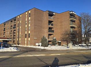 6330 Lincoln Ave Unit 4J, Morton Grove, IL