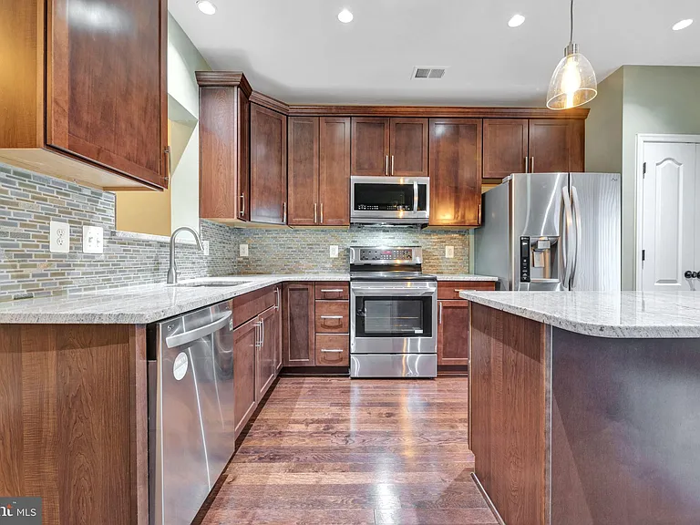 5502 Capital Gateway Dr #418 — Photo 1
