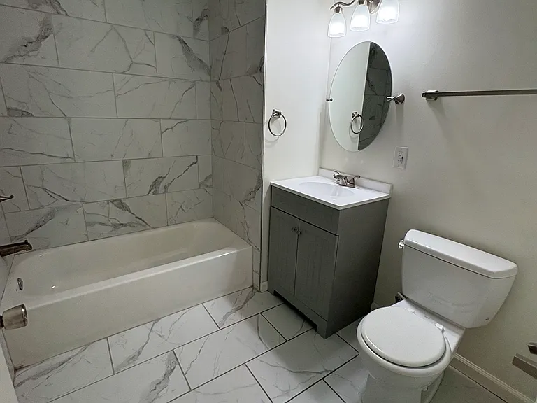 4534 Summit St — Photo 9