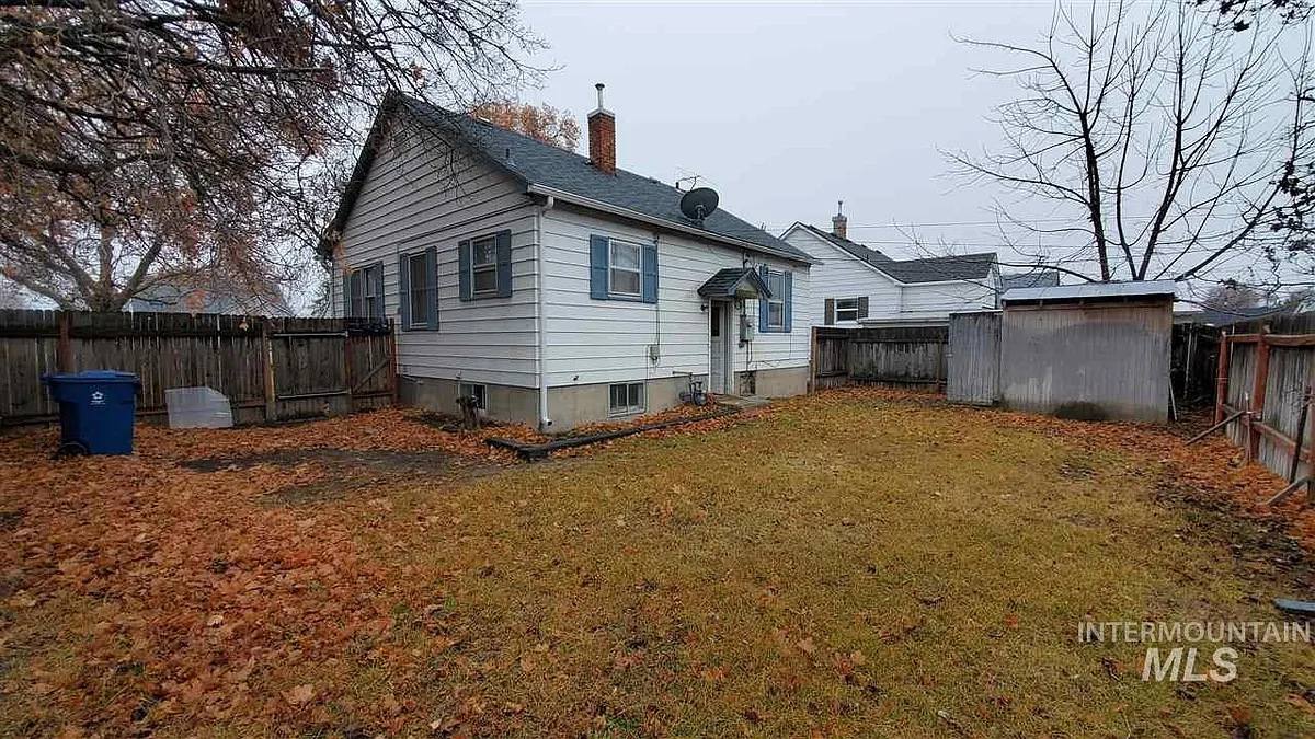 Building Photo - 103 Fern St