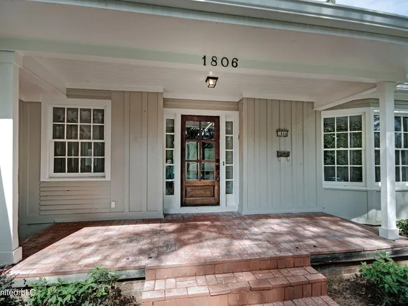 1806 Ridgeover Pl, Jackson, MS 39211