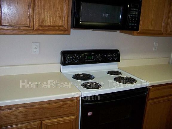 5th image of 1400 Glenwick Dr
