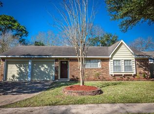 955 Neptune Ln, Houston, TX 77062