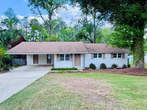 1905 Greenview Dr, Douglas, GA 31533