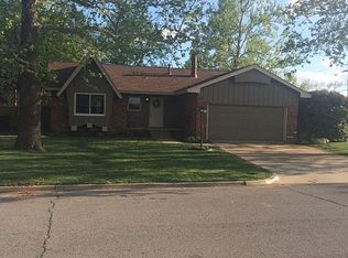 2020 Lanesboro Dr, The Village, OK 73120