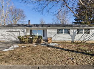 104 Maple St, Sidney, IL 61877