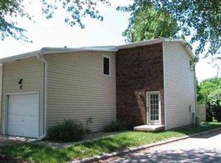 1550 Hunt Dr APT E, Normal, IL 61761