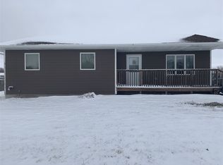120 Rainbow St, Yankton, SD 57078