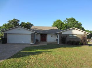 611 Greenwood Ave, Mannford, OK 74044