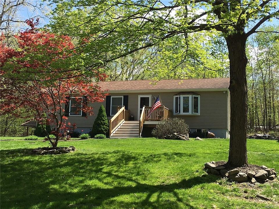 1st image of 31 Heinsman Ln