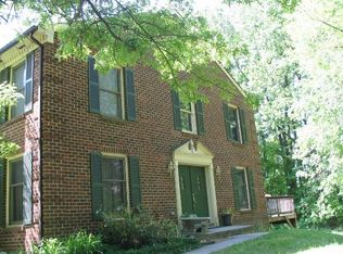 9028 Armendown Dr, Springfield, VA 22152