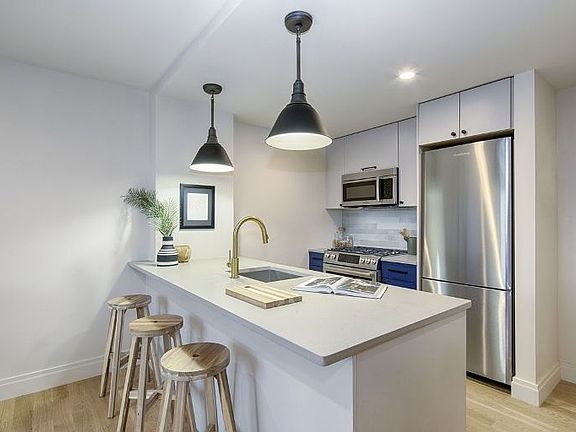 3rd image of 1007 Atlantic Ave APT 7E