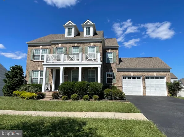 5801 Coppelia Dr, Rockville, MD 20855