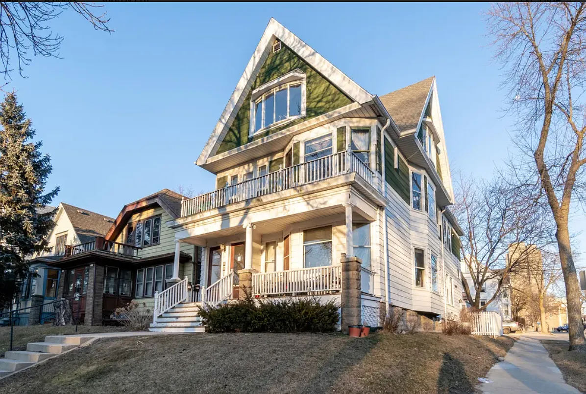 GMI 9: Bartlett - 3202 — Photo 1