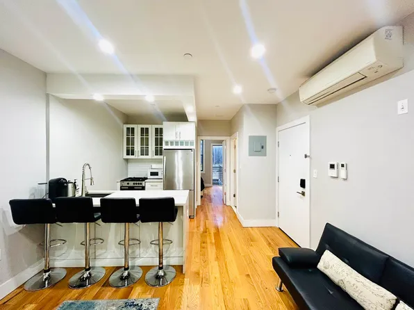 62 Somers Street image 1 of 16