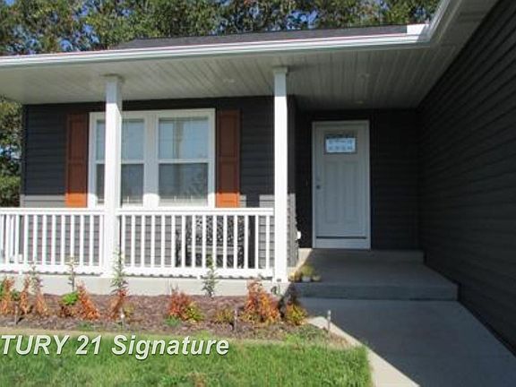 3rd image of 8696 Gilmour Ln