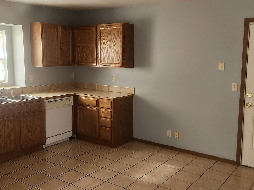 2nd image of 2818 W Murdock Ave #2820