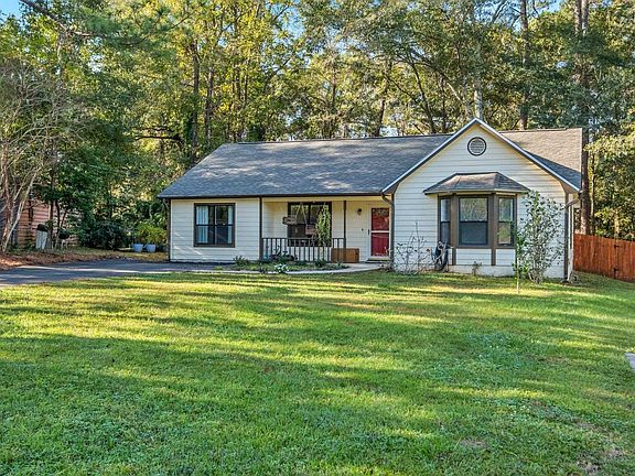 3rd image of 3174 Wood Hill Dr
