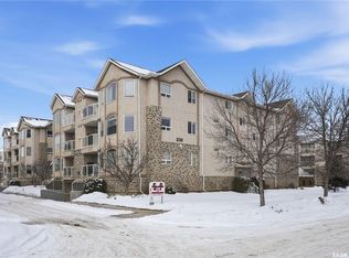 230 Heath Ave #201, Saskatoon, SK S7S1N7