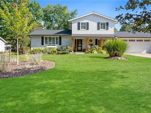 2164 Vixen St NW, North Canton, OH 44720