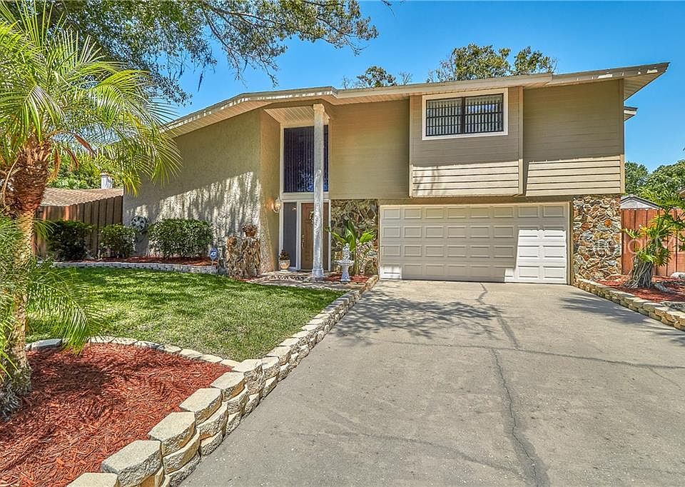 1st image of 18419 Swan Lake Dr