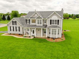 8769 Bentley Ln, Spring Grove, IL 60081