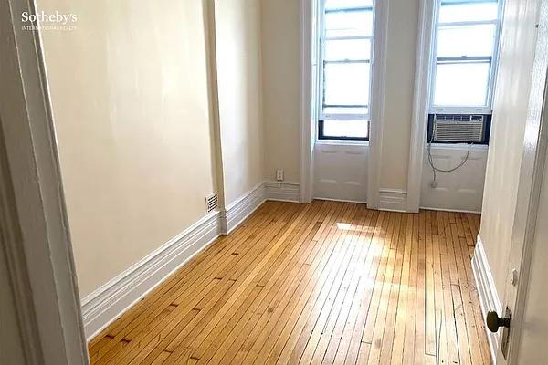 Rented by Sotheby's International Realty | media 13