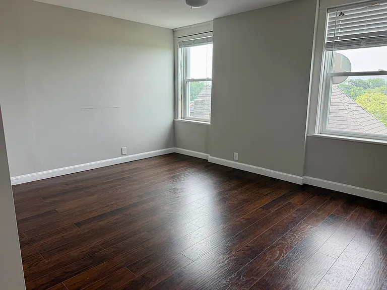 1054 S Kingshighway Blvd #R — Photo 13