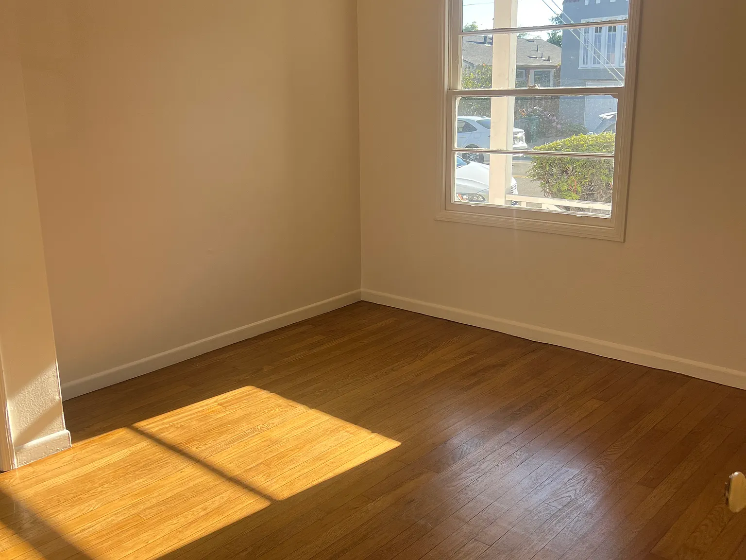 901 Jackson St — Photo 1