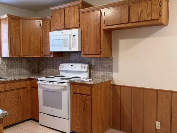 106 N Shaw St, Tom Bean, TX 75489