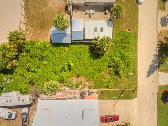 2nd image of Redfish Ave