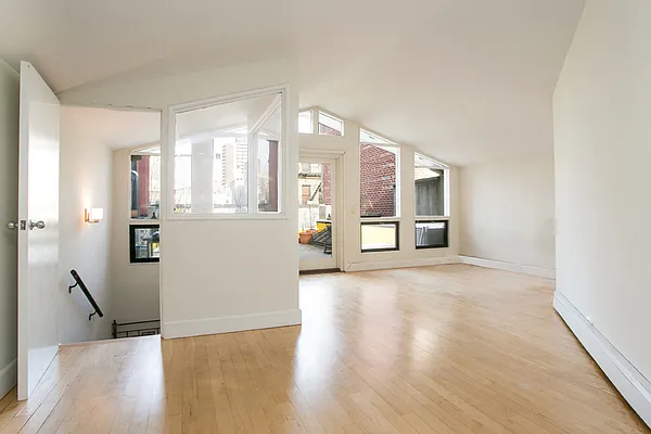 Sold by MNS | media 15