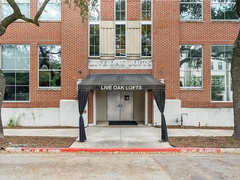 1312 Live Oak St #215 — Photo 26