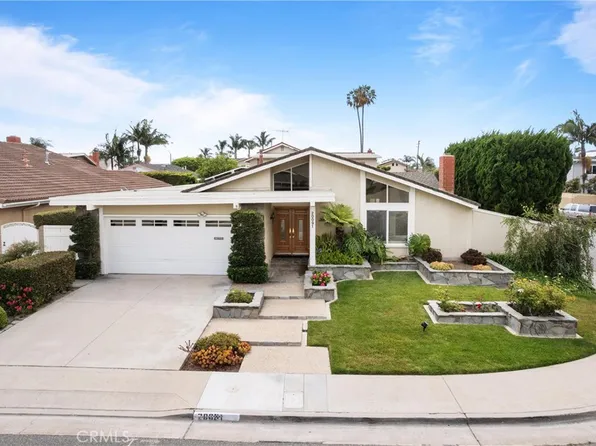 20091 Crater Cir, Huntington Beach, CA 92646