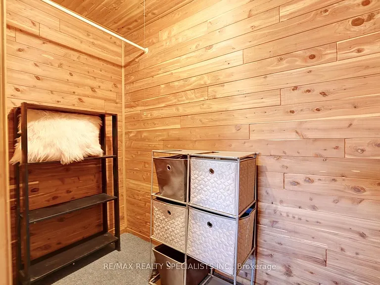 17 Foster St — Photo 24