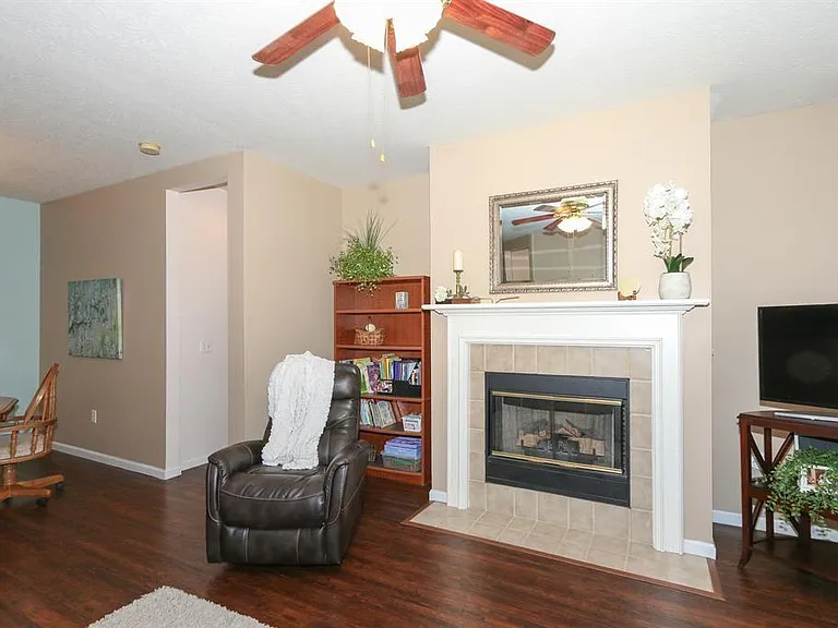 7545 Mansion Cir — Photo 6