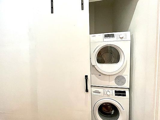 2nd image of 205 Allen St APT 6