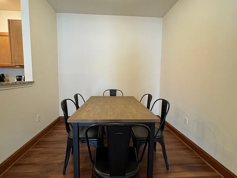 Eagle View Luxury Apartments — Photo 85