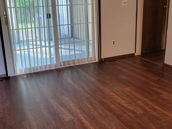 4th image of 5250 Mills Creek Ln