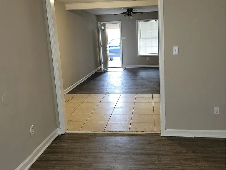 7209 Kassarine Pass — Photo 2