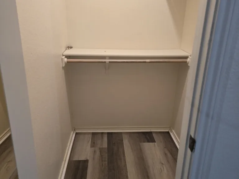 walk in Closet