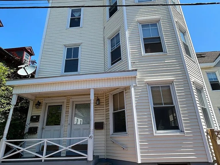 49 Sheridan St #1 — Photo 4