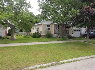 322 N 21st St, Escanaba, MI 49829