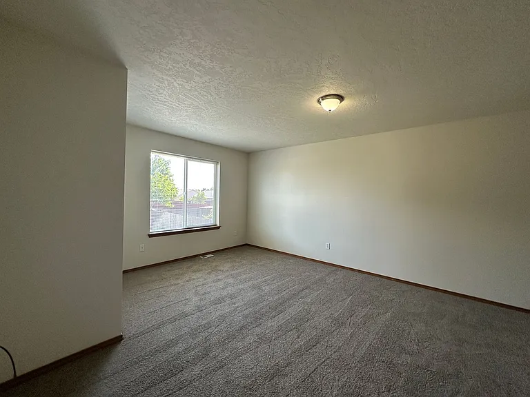 419 N Arbutus Ave — Photo 5