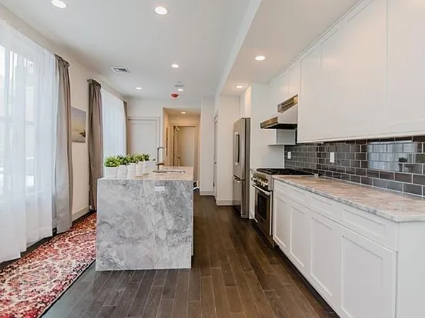 309 East St, South Boston, MA 02127