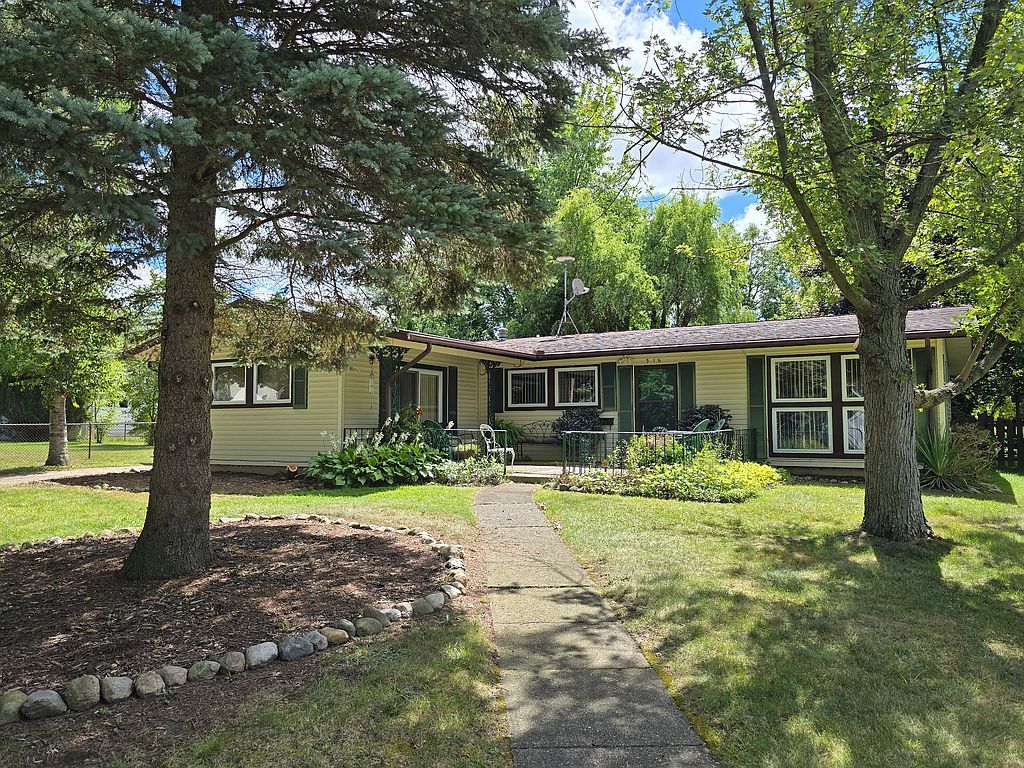 518 Moore St - Property Image