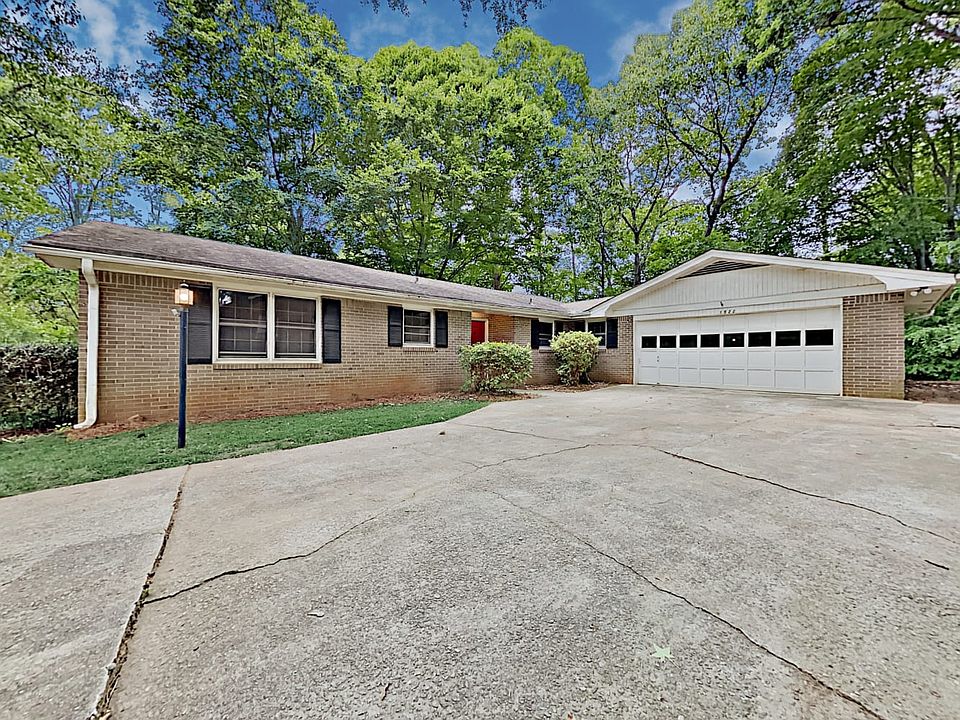 1st image of 1522 Pine Cir