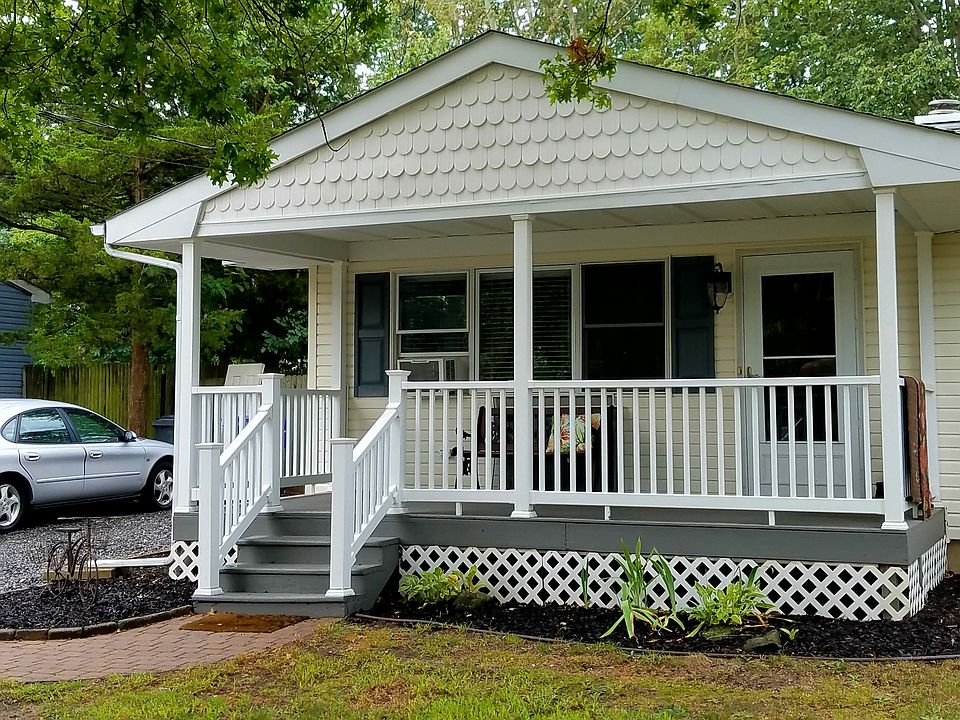 1st image of 918 Neville St