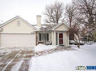 10500 Meredith Dr APT 5, Urbandale, IA 50322